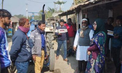 চিরিরবন্দরে অবৈধ ট্রাক্টর বন্ধে অনড় প্রশাসন