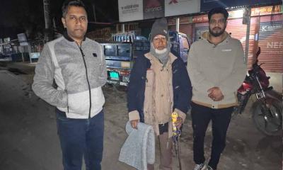 কনকনে শীতে মাঝরাতে ছিন্নমূল মানুষের দ্বারে বোচাগঞ্জের ‘ ইউএনও