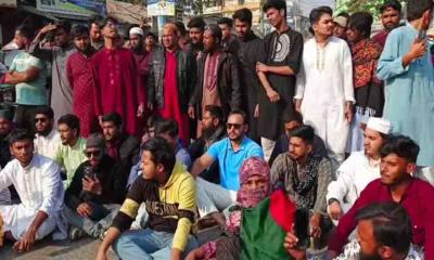 ওসমান হাদিকে হত্যার প্রতিবাদে দিনাজপুরে বিক্ষোভ