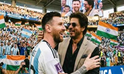 আব্রামের স্বপ্ন পূরণে মেসির সঙ্গে শাহরুখের সেলফি