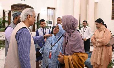ওসমান হাদির পরিবার ও মঞ্চ নেতাদের সঙ্গে প্রধান উপদেষ্টার সাক্ষাৎ