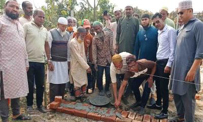 খামার ঝাড়বাড়িতে নতুন মাদ্রাসার ভিত্তিপ্রস্তর উদ্বোধন