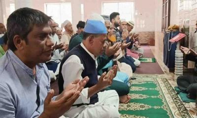 তারেক রহমানের নির্দেশে দিনাজপুরের মসজিদে মসজিদে বিশেষ দোয়া