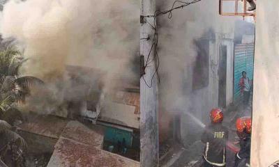 মতলবে অগ্নিকাণ্ডে গোডাউন ও বাসা ভস্মীভূত, শিক্ষার্থীসহ আহত ৫