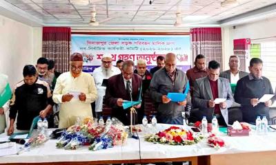 দিনাজপুর জেলা সড়ক পরিবহন মালিক গ্রুপের নতুন কমিটির শপথ গ্রহণ