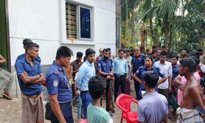নদীতে অবৈধ বালু উত্তোলনে ৭০ হাজার টাকা জরিমানা