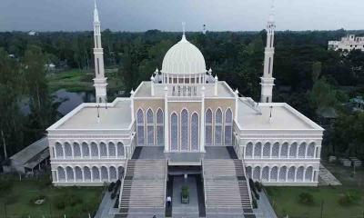 ইতালিয়ান মার্বেলে নির্মিত সিরাজগঞ্জের এই মসজিদ