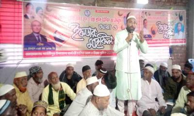 পার্বতীপুরে অটোরিকশা শ্রমিক ইউনিয়নের ইফতার মাহফিল