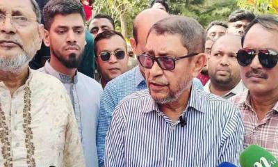 ‘মানুষকে ডাক্তারের পেছনে ঘুরতে হবে না, ডাক্তার মানুষের পেছনে ঘুরবে’