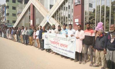 ইজিবাইক সংগঠনের হয়রানি বন্ধের দাবিতে উত্তাল দিনাজপুর