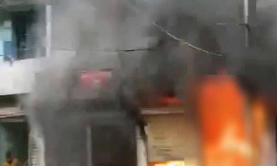 ফরিদগঞ্জে বাজারে ভয়াবহ অগ্নিকাণ্ড: কিশোর কর্মচারীর মৃত্যু