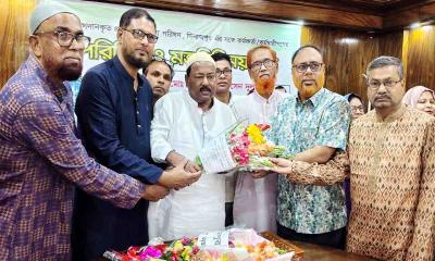 আধুনিক দিনাজপুর গড়ার প্রতিশ্রুতি জেলা পরিষদ প্রশাসকের