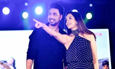 পুরোনো প্রেম ভুলে দেবের সাথে জুটি: শুভশ্রীকে ভক্তদের খোঁচা
