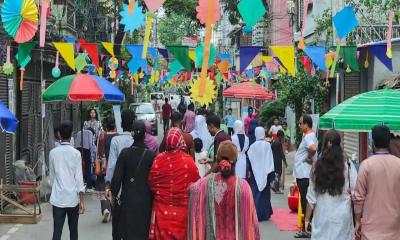 মোহাম্মদী হাউজিংয়ে গাড়িমুক্ত সড়কে শিশুদের খেলার উৎসব