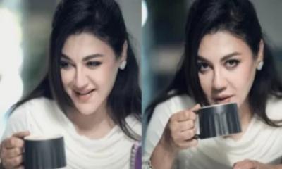 জয়া আহসানের কফির আমন্ত্রণে মেতেছেন ভক্তরা
