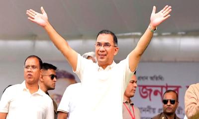 প্রধানমন্ত্রী তারেক রহমান খুলনায় পৌঁছালেন