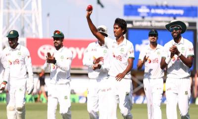 প্রথম দিনেই অস্ট্রেলিয়াকে গুঁড়িয়ে দিল বাংলাদেশের পেসাররা