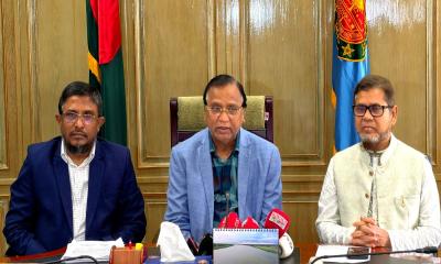ঢাকা দক্ষিণ সিটি কর্পোরেশনের প্রশাসকের সাথে দুই এমপির বৈঠক