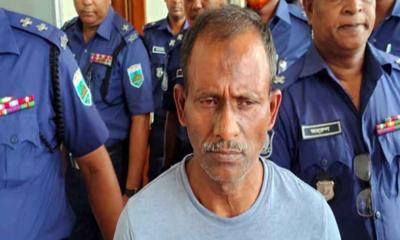 মেয়েকে একা পেয়ে ভয়ঙ্কর কাণ্ড ঘটালেন বাবা, অতঃপর
