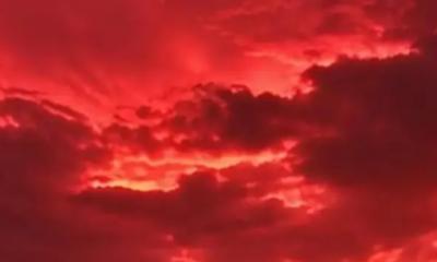 হঠাৎ রক্তলাল ভারতের ছত্তিশগড়ের আকাশ, কারণ কী
