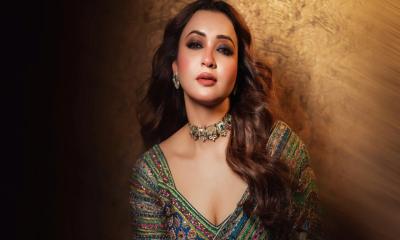 দুটো টাকার জন্য কত কী করতে হয় মাছওয়ালি রূপে ভাইরাল কৌশানী মুখার্জি