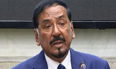 ভারপ্রাপ্ত রাষ্ট্রপতি হিসেবে হাফিজ উদ্দিন আহমদের প্রথম কর্মদিবস শুরু