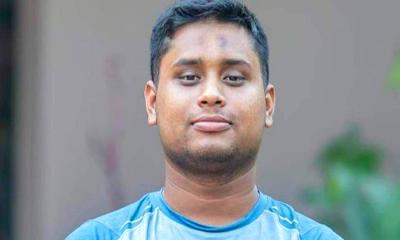 চাকরিতে রাজনৈতিক পরিচয় নয় মেধা প্রধান: হাসনাত