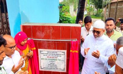 চিরিরবন্দরে সড়ক উন্নয়ন কাজের ভিত্তিপ্রস্তর স্থাপন করলেন আখতারুজ্জামান মিয়া