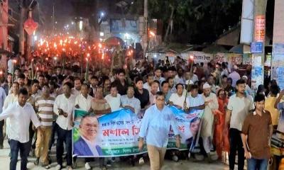 শিবগঞ্জে বিএনপির মশাল মিছিল ষড়যন্ত্রের বিরুদ্ধে হুঁশিয়ারি