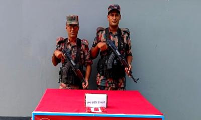 পীরগঞ্জ সীমান্তে বিজিবির অভিযানে মাদক উদ্ধার