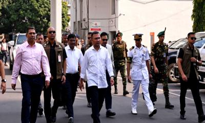 পরিবেশ মন্ত্রণালয় পরিদর্শনে প্রধানমন্ত্রী: সচিবালয়ে হেঁটে গেলেন