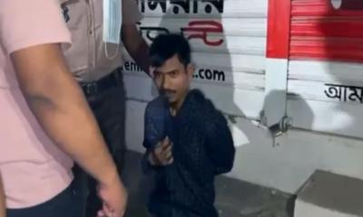 রাজধানী থেকে দুটি বোমা সদৃশ বস্তু উদ্ধার ও যুবক গ্রেপ্তার