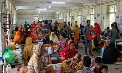 শিশু হাসপাতালে রোগীর উপচে পড়া ভিড় বাড়ছে সর্দি-জ্বর