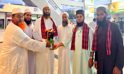 বন্যা ও ভূমিধসে ক্ষতিগ্রস্তদের দেখতে নেপালে মামুনুল হক