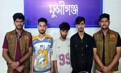 মুন্সীগঞ্জে ৭০০ ইয়াবাসহ আটক ৩ জন