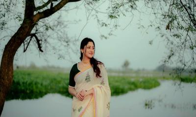 সৌন্দর্যের জন্য উপলক্ষ লাগে না পূজা চেরি