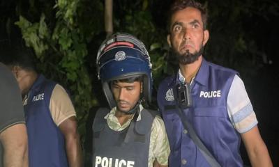 কলাবাগানে নিয়ে মাকে হত্যা করে ছেলে,ঘাতক গ্রেপ্তার