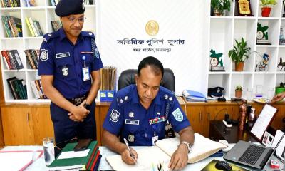 দিনাজপুর সদর সার্কেল অফিস বার্ষিক পরিদর্শন করলেন পুলিশ সুপার