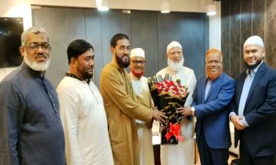 তুরস্ক সফর ও ওমরাহ পালন শেষে দেশে ফিরলেন ডা. শফিকুর রহমান