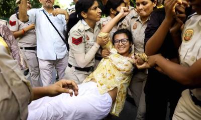 ভারতের নির্বাচন কমিশন প্রধানের পদত্যাগের দাবিতে ব্যাপক বিক্ষোভ
