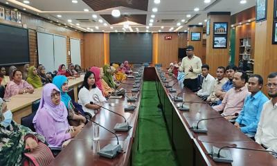 দিনাজপুরে প্রাথমিক শিক্ষকদের পঠন দক্ষতা বৃদ্ধির প্রশিক্ষণ