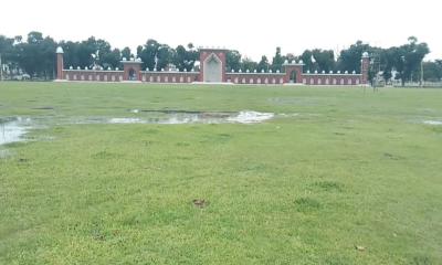 দিনাজপুরে গোর-এ শহীদ ঈদগাহে ঈদের শেষ প্রস্তুতি
