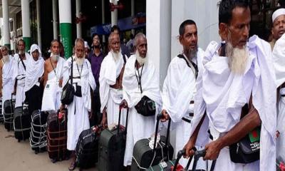 হজ শেষে ফিরছেন হাজিরা দেশে ফিরেছেন ৩৭ হাজার ৪৩৫ জন