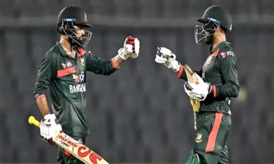 লিটন তাওহীদ ও মোসাদ্দেকের ফিফটিতে অজিদের বড় লক্ষ্য