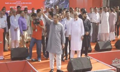 নয়াপল্টনে শ্রমিক সমাবেশে যোগ দিয়েছেন প্রধানমন্ত্রী