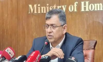 কেমন হবে পুলিশের নতুন পোশাক, জানালেন স্বরাষ্ট্রমন্ত্রী