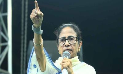 নিজ আসনে বিপুল ভোটে হারলেন মমতা