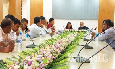 ঈদুল আজহায় ভিজিএফ চাল পাবে বীরগঞ্জের অসহায়রা