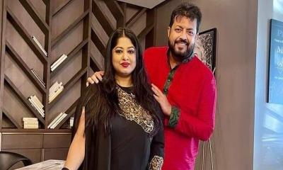 মা দিবসে বিয়ের স্মৃতিচারণ করলেন ওমর সানী