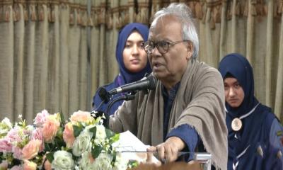 মানুষের মুখে হাসি ফোটানোর লক্ষ্যে কাজ করছে সরকার: রিজভী